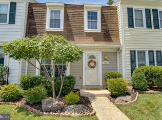 8088 Barcarole Ct, Springfield, VA 22153