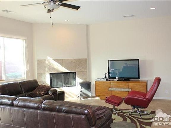 5th image of 39589 Picasso Ct
