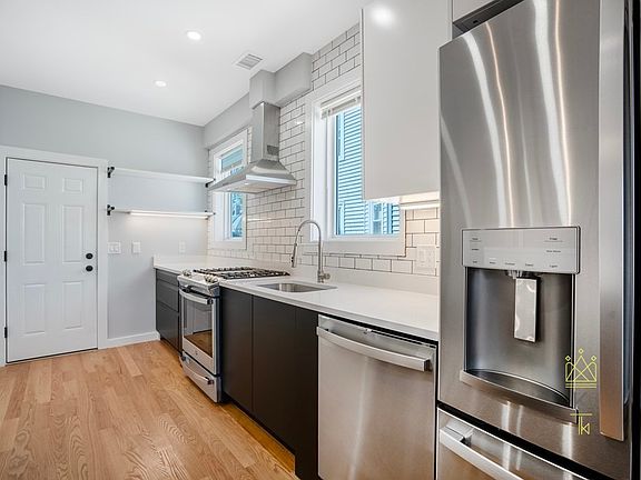 3rd image of 27 Linden St #1
