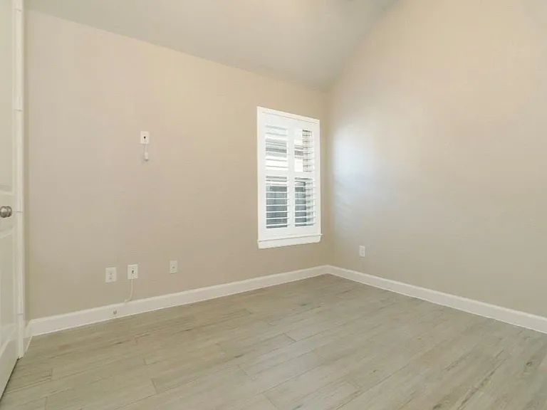 9615 Spring Ct — Photo 16