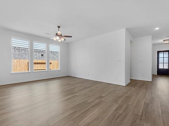32007 Sweet Pea Meadows Drive Interior Image 4