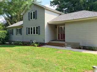 11104 Six Mile Rd, Battle Creek, MI 49014