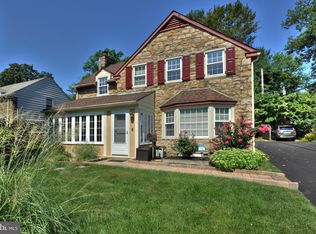 705 E Mermaid Ln, Wyndmoor, PA 19038