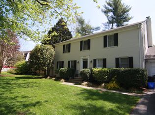 5709 Oldchester Rd, Bethesda, MD 20817