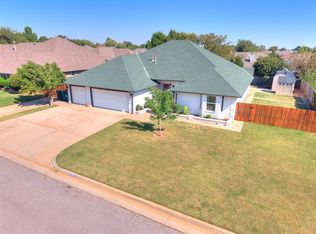 428 Cactus Rd, Yukon, OK 73099