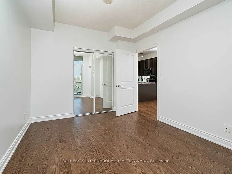 10 Bloorview Pl #920 — Photo 17