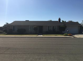 830 Rayser St, Kingsburg, CA 93631