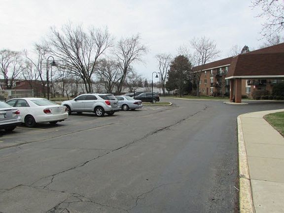 4th image of 1198 Royal Glen Dr APT 129