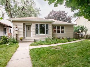 1508 Grotto St N, Saint Paul, MN 55117