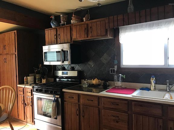3rd image of 1352 Sheffield Ave