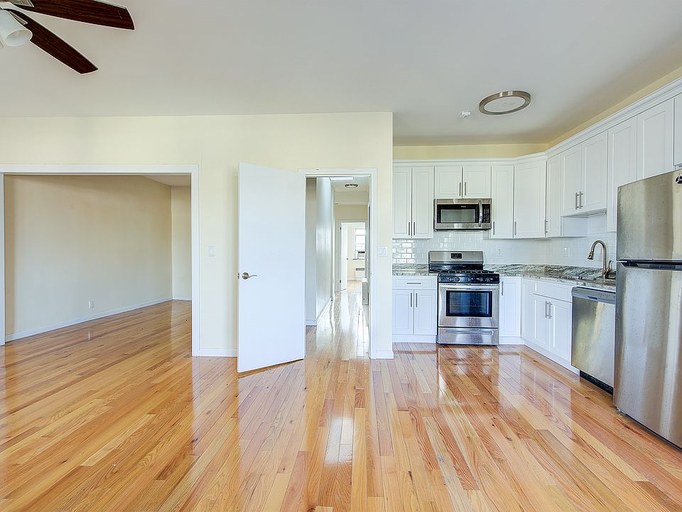 1st image of 753 Metropolitan Ave #3
