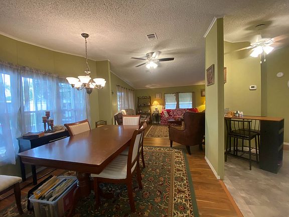 4th image of 867 SE Oakgrove Ter #282