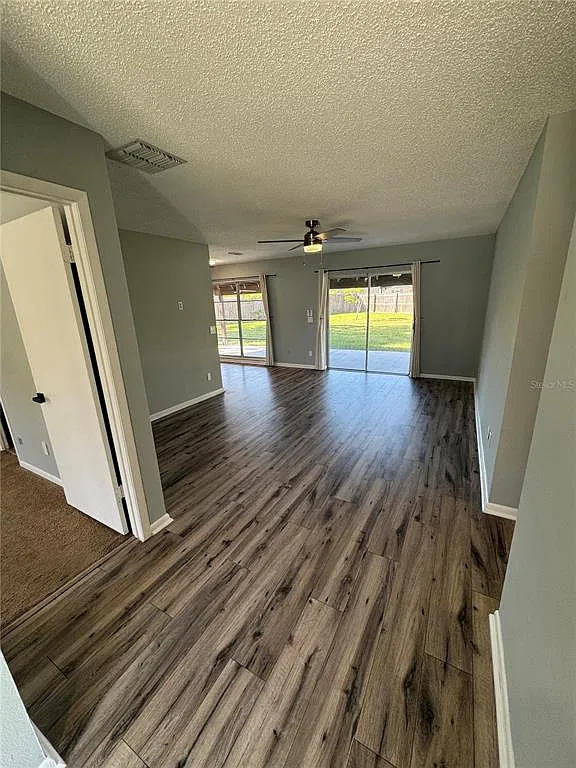 4 bed, 2.0 bath, 1190 sqft, $2,100 — Photo 3