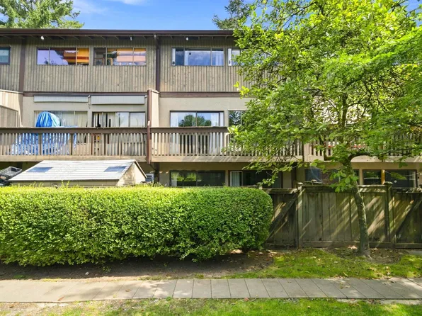 1071 Lillooet Rd, North Vancouver, BC V7J 3H7