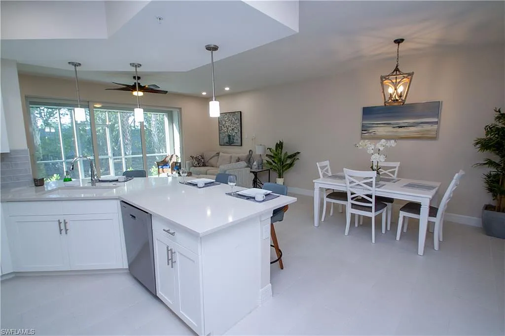 3 bed, 2.0 bath, 1537 sqft, $7,200 — Photo 3
