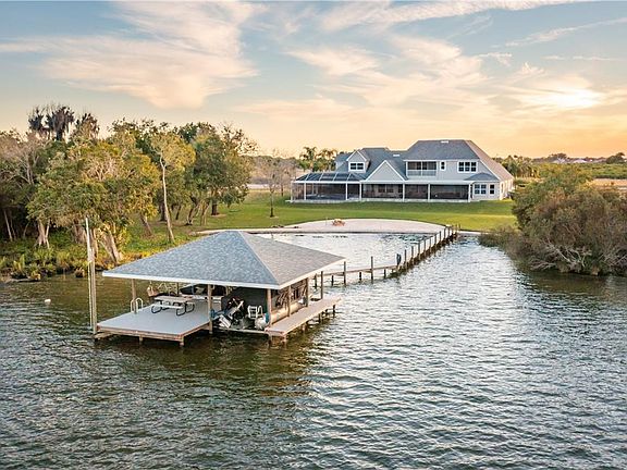 3rd image of 492 Sunset Pointe Drive