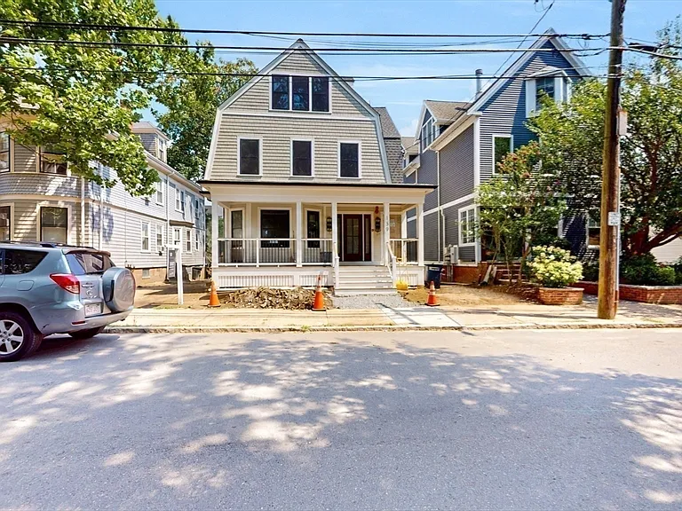 139 Sycamore St #B — Photo 23