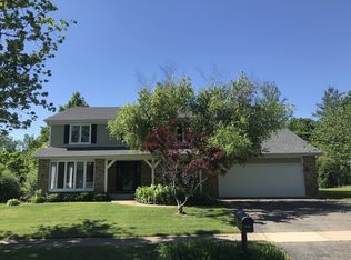 301 Chatelaine Ct, Willowbrook, IL 60527