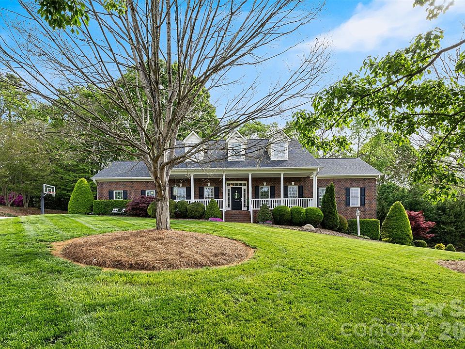 1st image of 1004 Ashley Pl