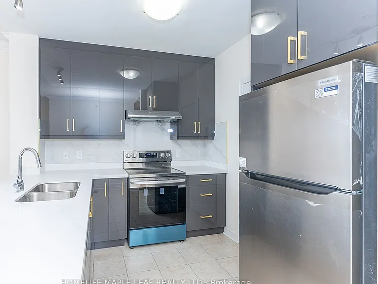 7400 Markham Rd #517 — Photo 10