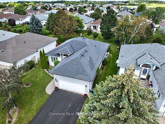 2nd image of 39 Elmdale Dr