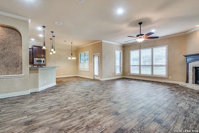 110 Evans Oak Ln — Photo 9