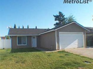 14403 E Parkdale Dr, Lockeford, CA 95237