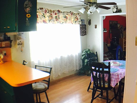 5th image of 866 S Burgess Dr