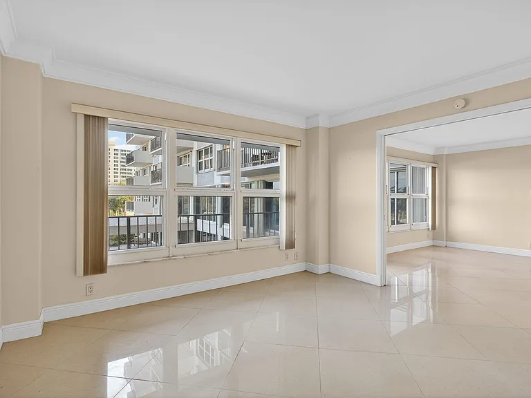 405 N Ocean Blvd #208 — Photo 28