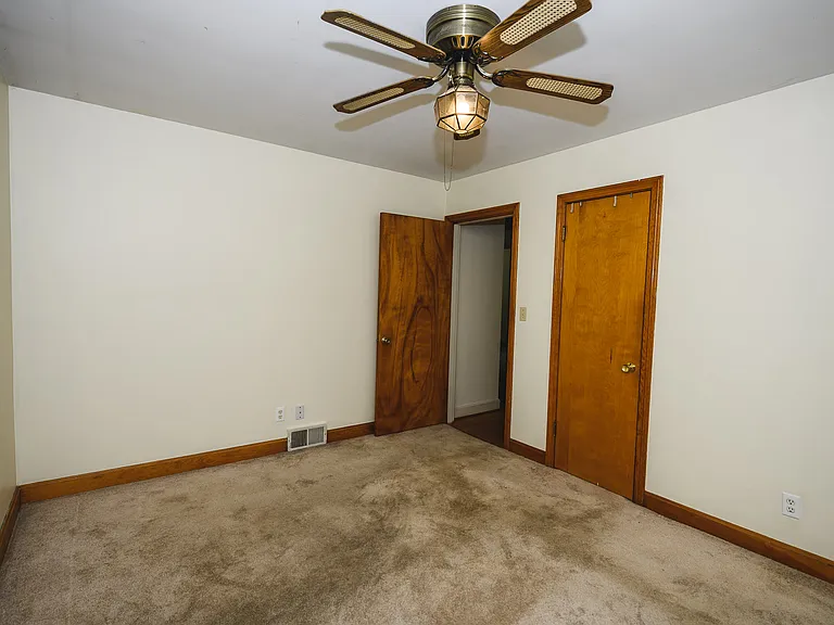 2709 Goldsmith Ln — Photo 14