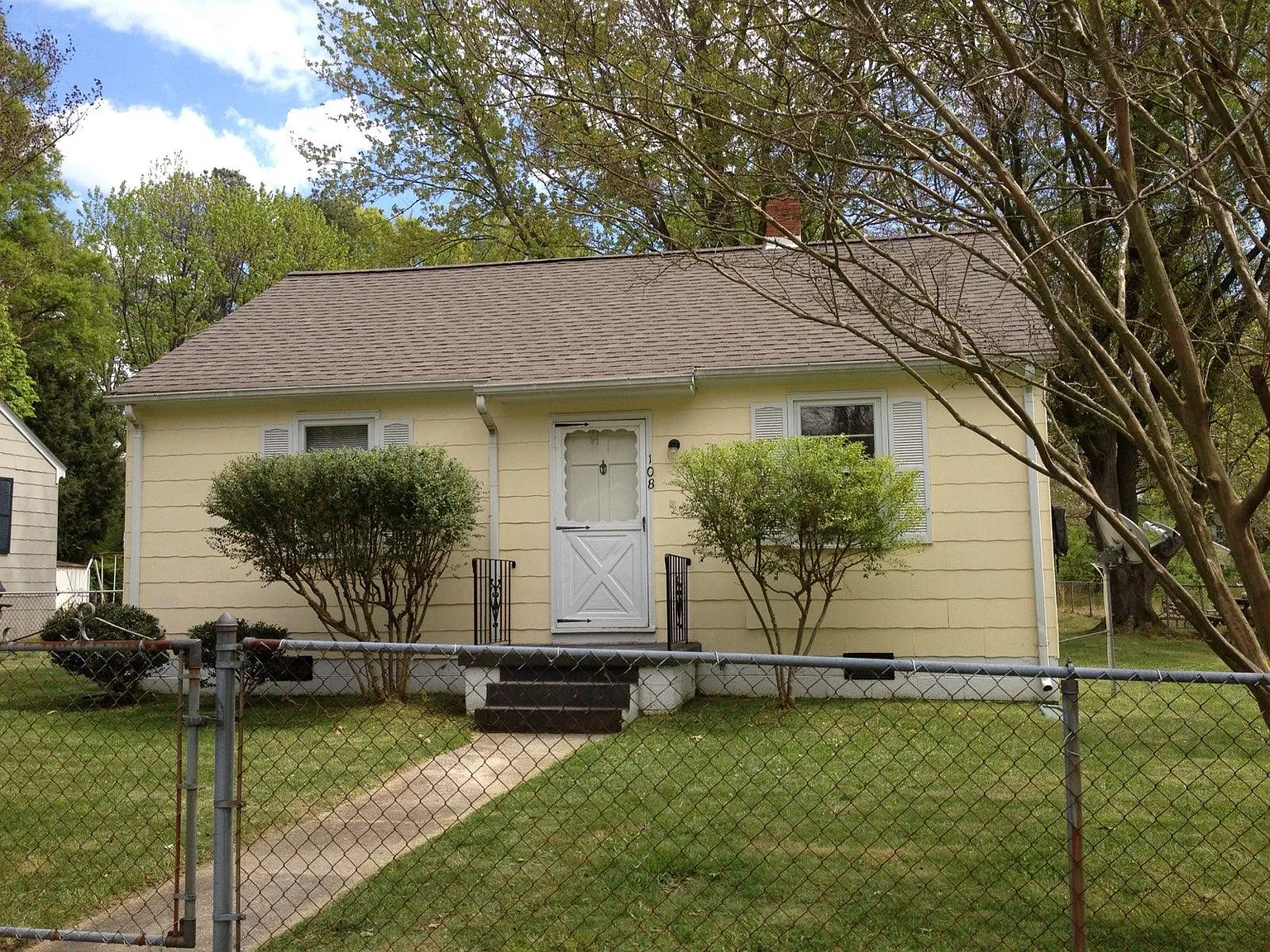 108 Mimosa Ave photo 1
