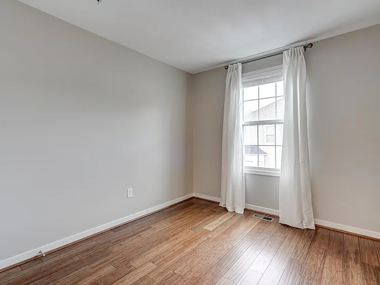 3930 Redbud Rd — Photo 22