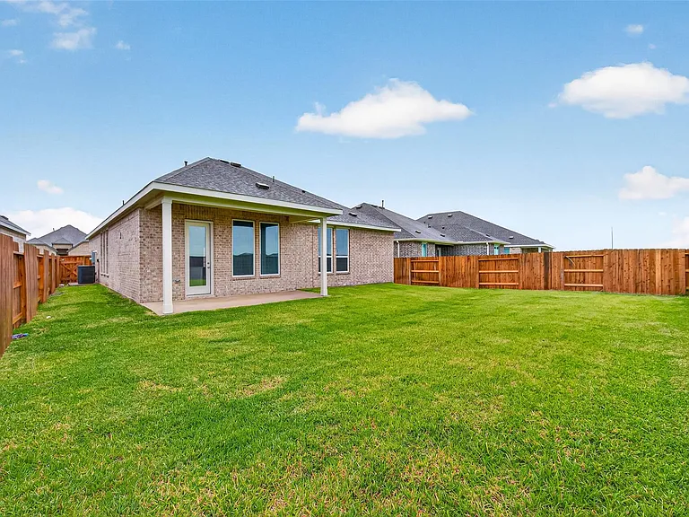 16315 Mesquite Field Dr — Photo 16
