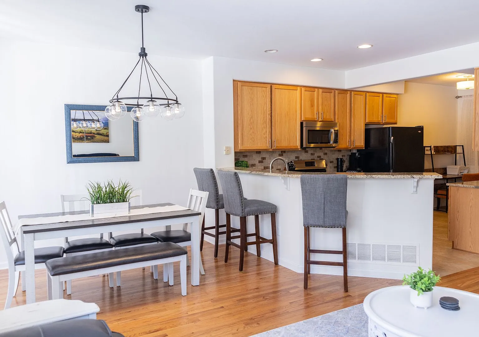 Beautiful Condo near Plum Creek Golf Course- Community Pool- Low maintenance! — Photo 2