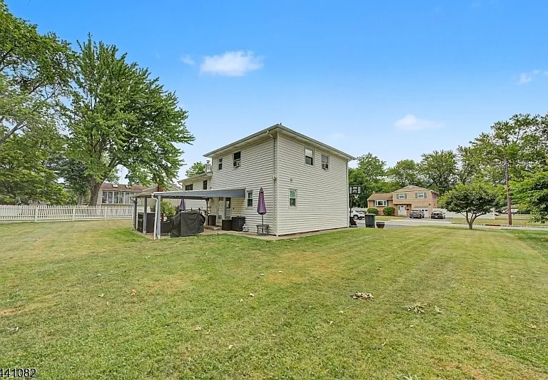 23 Distler Ave — Photo 28