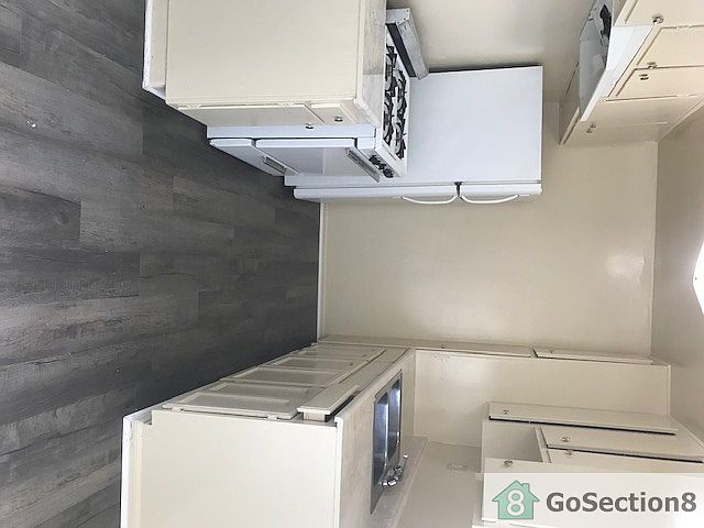 2nd image of 601 W 80th St APT 19