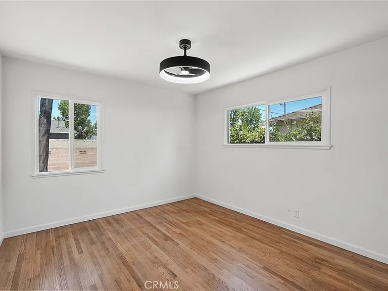 7656 Teesdale Ave — Photo 30