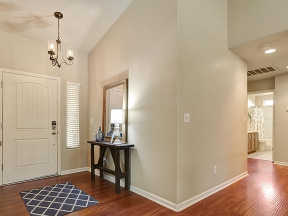 5th image of 3021 W Oriole Ave