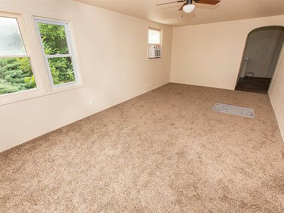 5th image of 1008 Missouri Ave