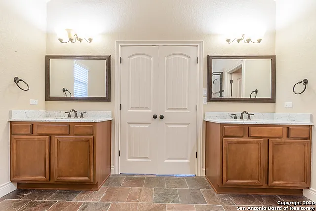 13822 Oakview Cv — Photo 46