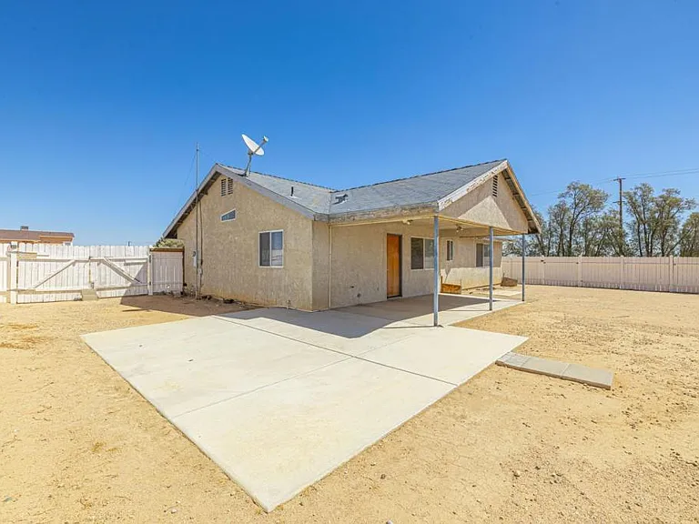 6940 Quezon Ave — Photo 27