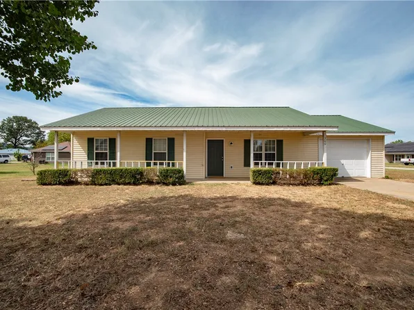 300 Estates Dr, Green Forest, AR 72638