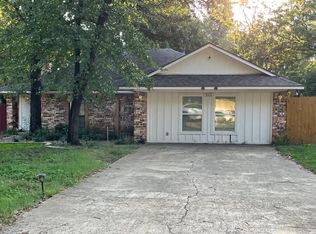 325 Berry Ln, Shady Shores, TX 76208