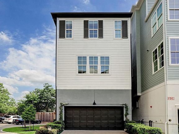 3rd image of 4028 Woodshire Village Est