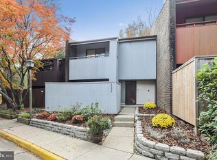 2003 Wethersfield Ct, Reston, VA 20191