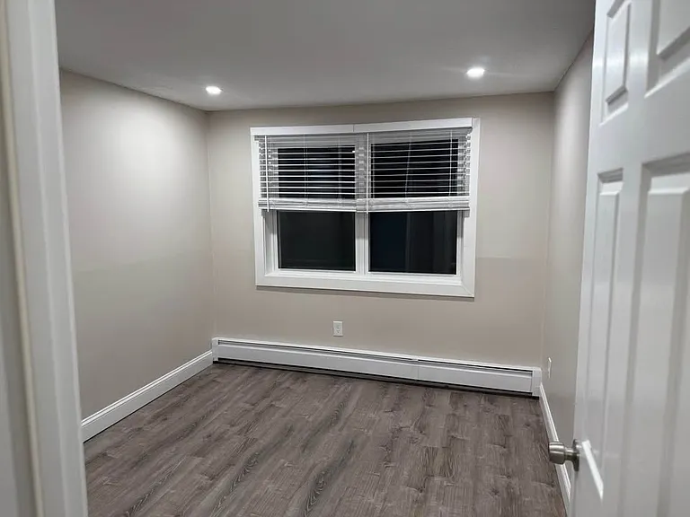 Pondsview Apartments — Photo 128