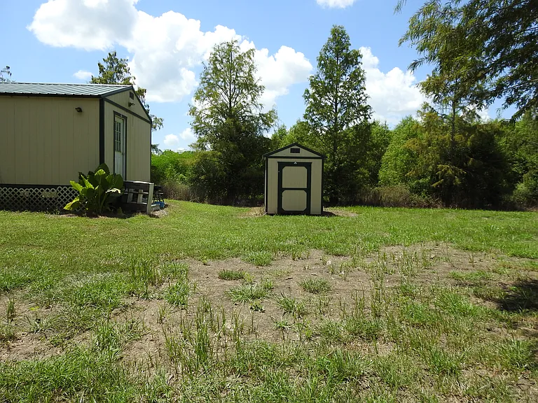 181 Sunrise Ln — Photo 2