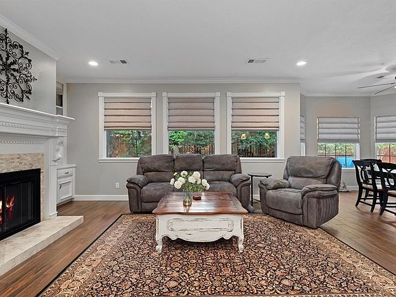 4th image of 16022 Stewarts Grove Dr