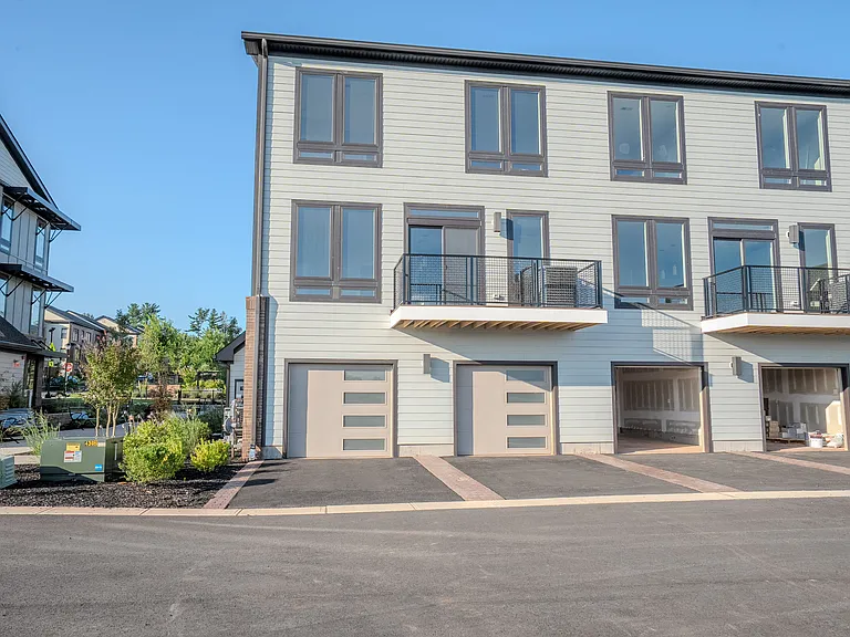 112 Village Dr #112 — Photo 33