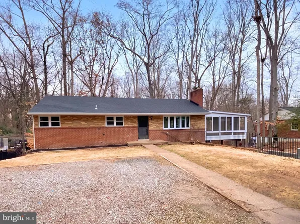 18320 Candice Dr, Triangle, VA 22172